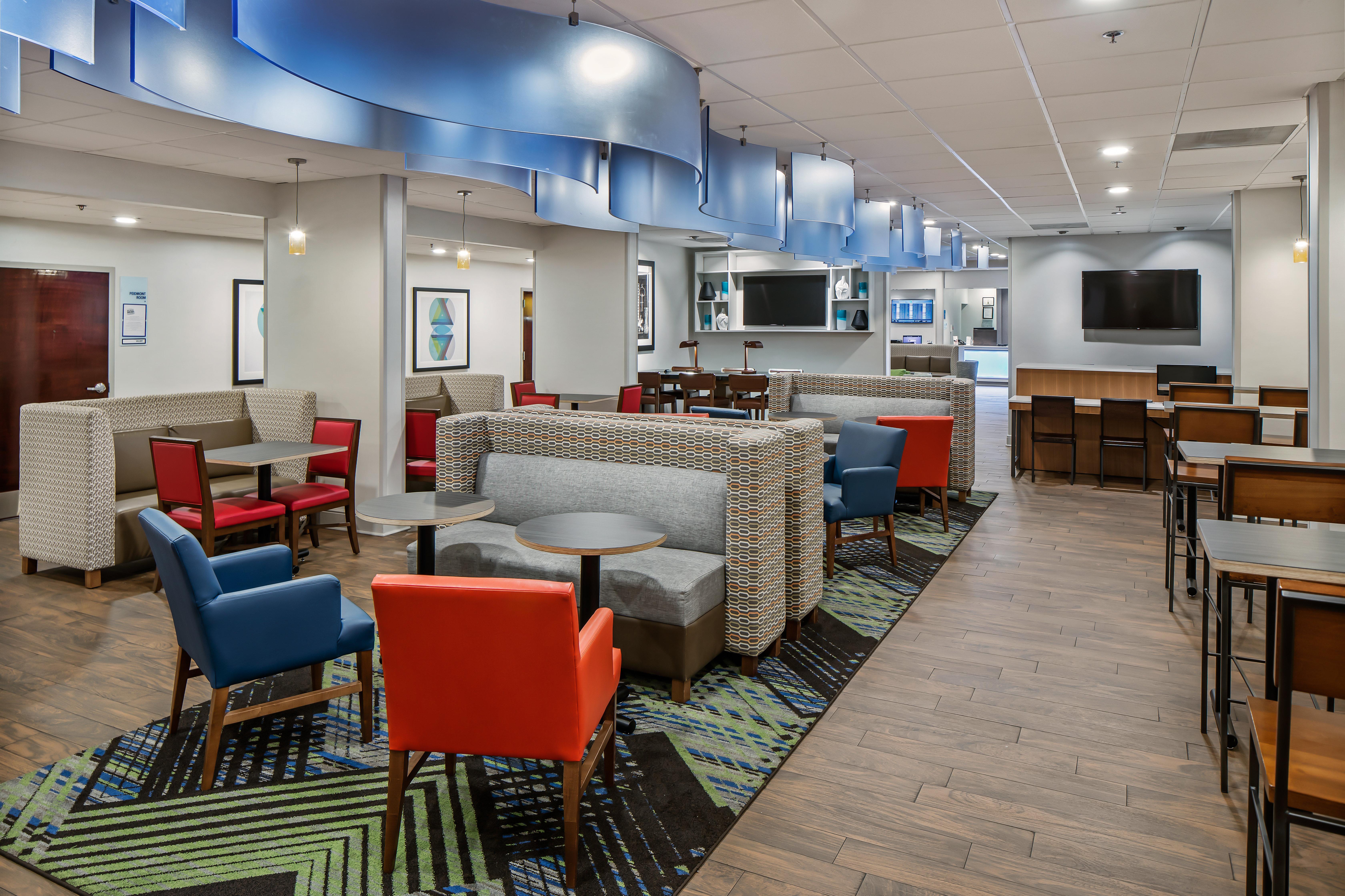 Holiday Inn Express Atlanta Airport-College Park By Ihg Exterior foto